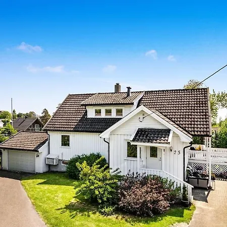 Fantastisk Opplevelse I Sor! Nydelig & Avslappende Villaer Grimstad (Aust-Agder)