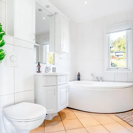 Fantastisk Opplevelse I Sor! Nydelig & Avslappende Villa