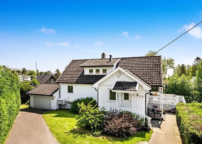 Fantastisk Opplevelse I Sor! Nydelig & Avslappende Vila Grimstad (Aust-Agder)