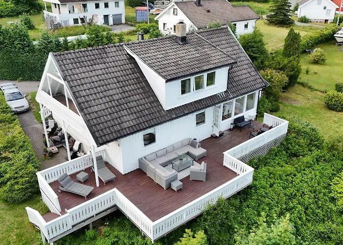 Fantastisk Opplevelse I Sor! Nydelig & Avslappende Vila